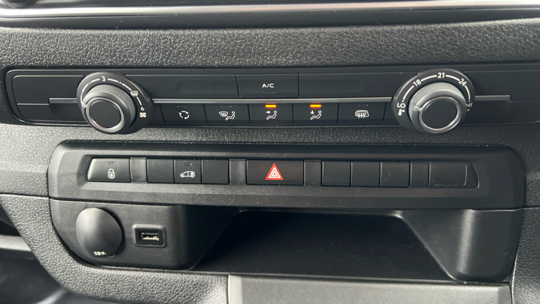 Citroen Dispatch M Diesel 1000 1.5 BlueHDi 100 Van Driver Edition